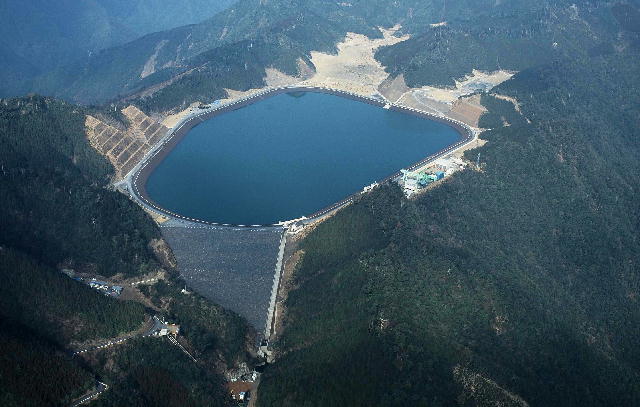 小丸川発電所上部ダム