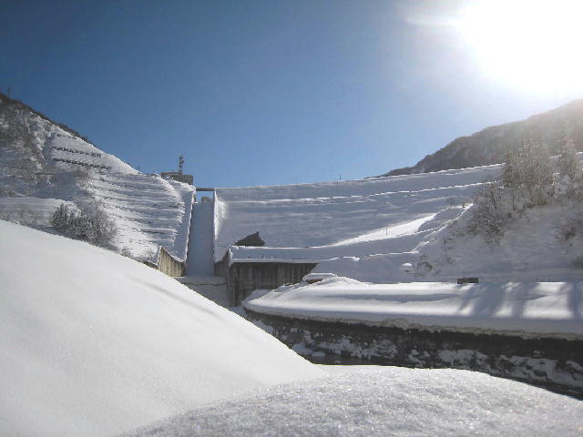 三国川ダム